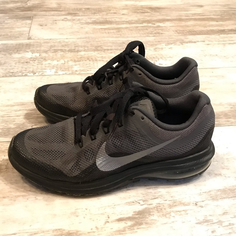 Nike Sneakers - Picture 2 of 8